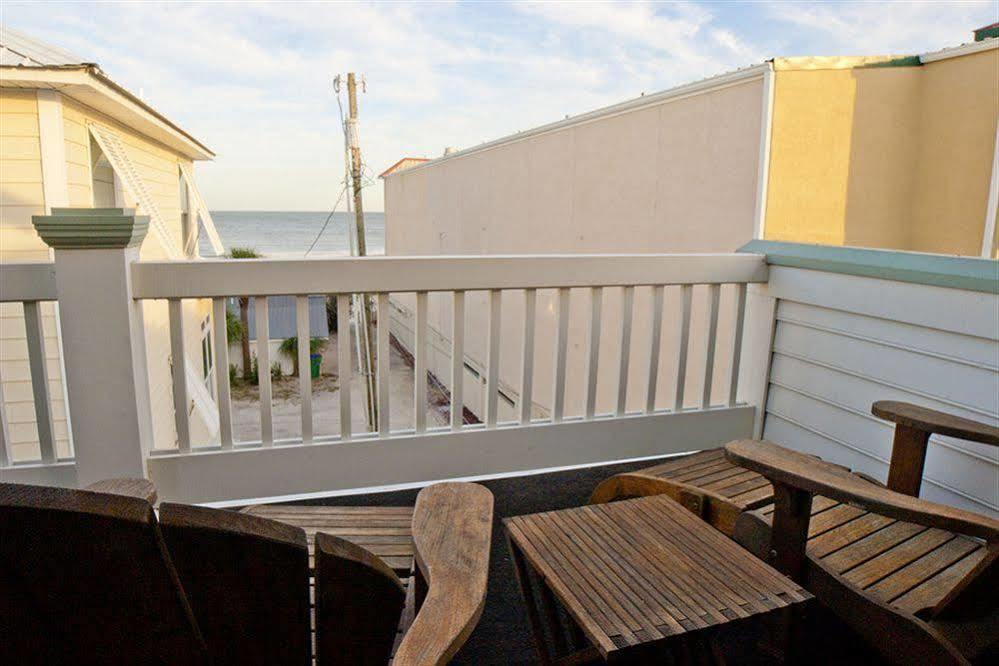 Desoto Beach Gardens タイビーアイランド エクステリア 写真